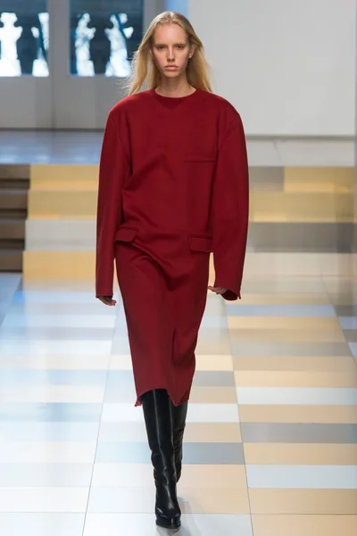 Look 4